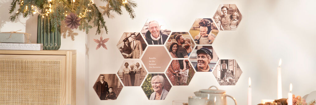 CEWE Wandbild mit verschiedenen Fotos in sechseckigen Rahmen, das schöne Erinnerungen zeigt