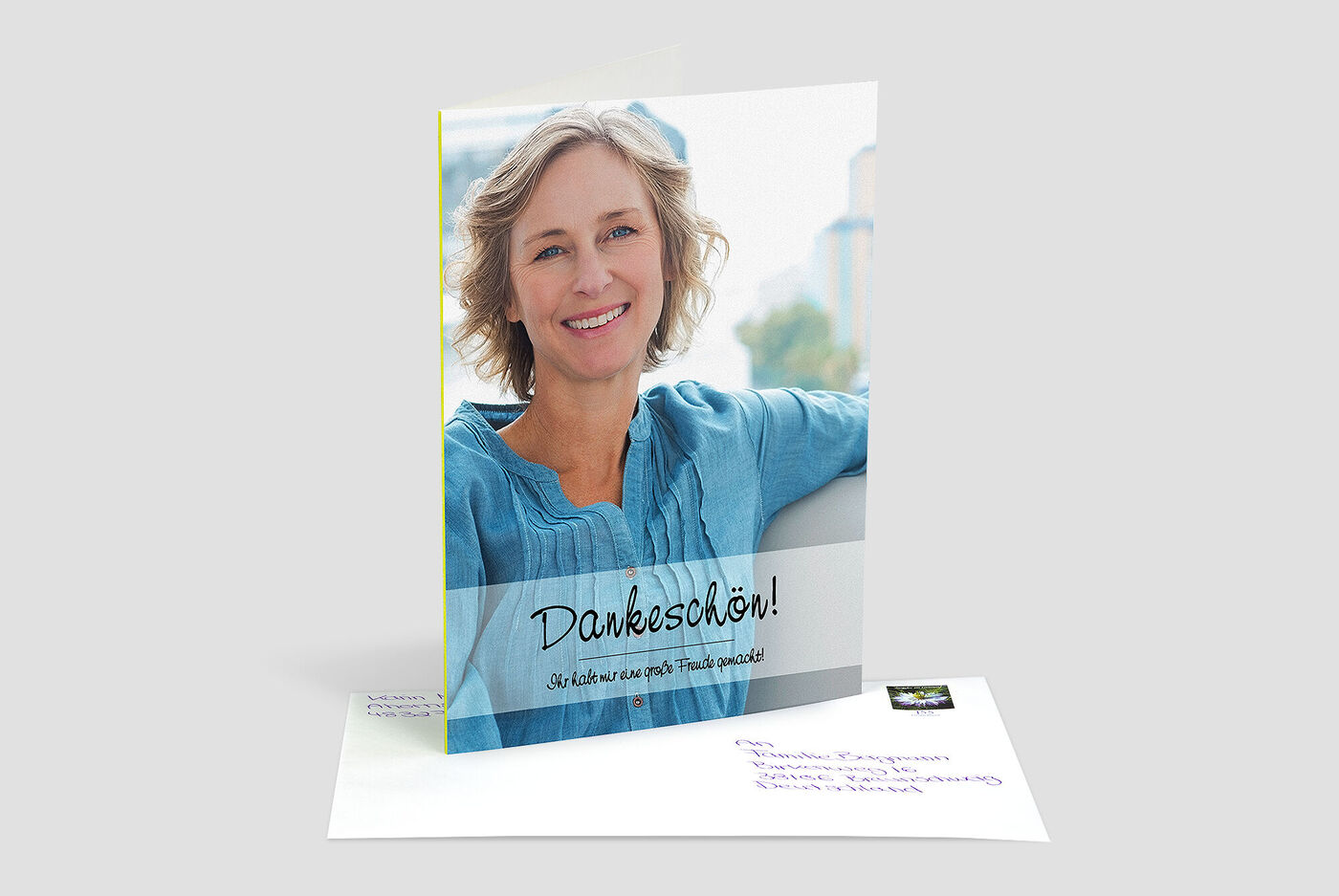 Eine liebevoll gestaltete Dankeskarte mit dem Text "Dankeschön!" in der Mitte