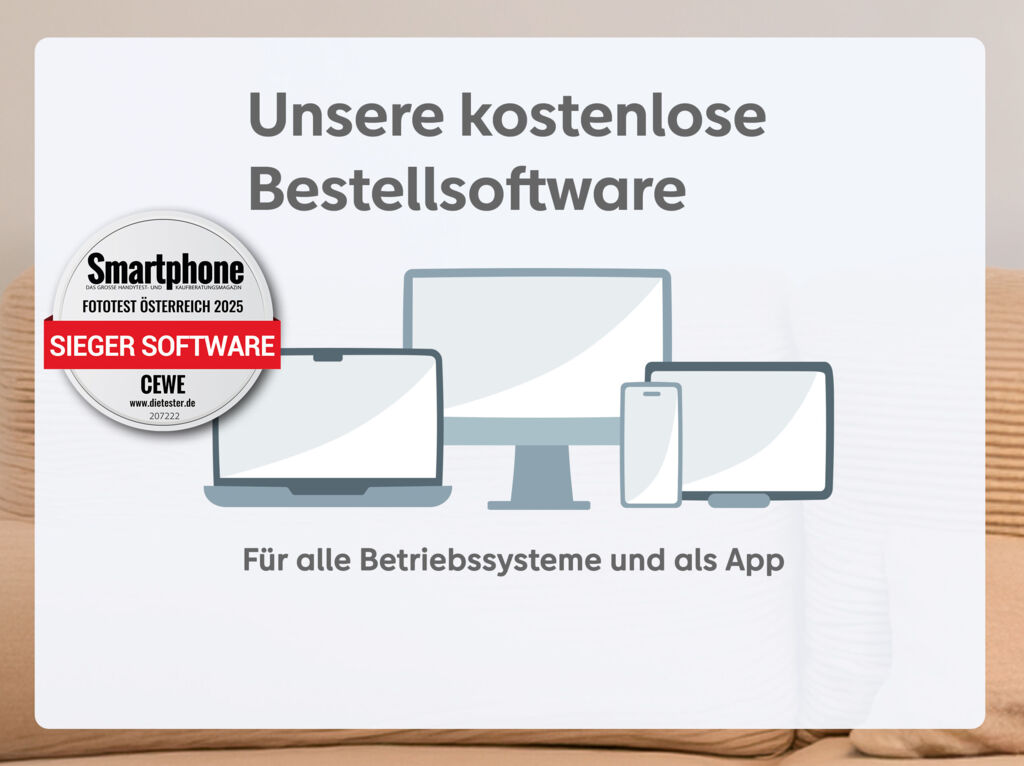 Grafik zeigt die kostenlose Bestellsoftware von CEWE für alle Geräte. Zusätzlich ist ein Testsiegel "Sieger Software" abgebildet.